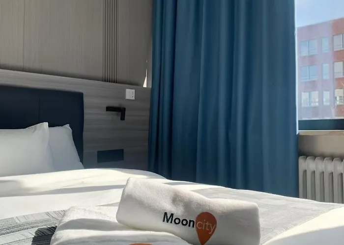 Mooncity & Boardinghouse Otel *